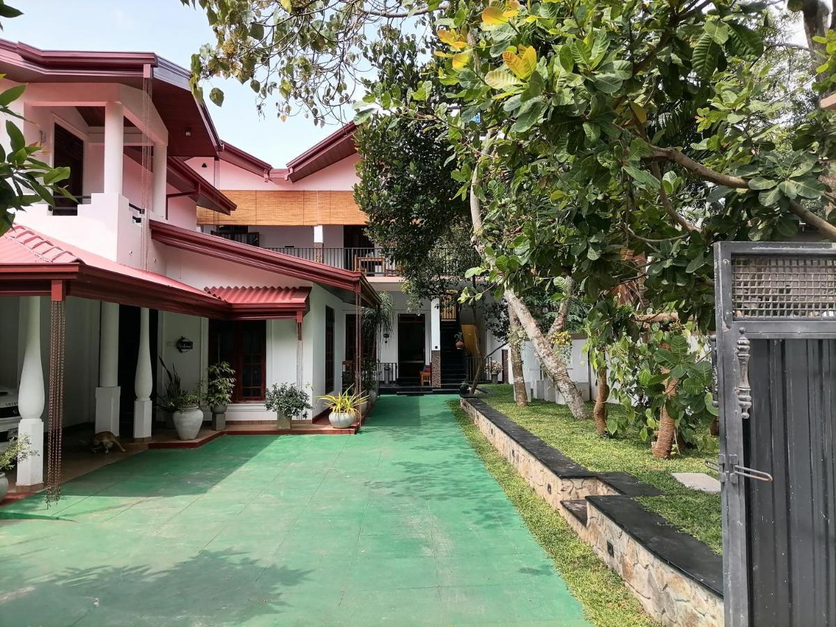 Ceylonima Home Stay Anuradhapura Luaran gambar